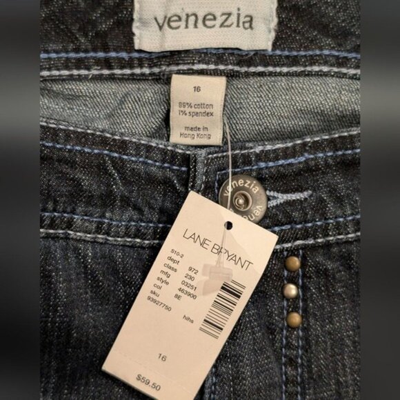 Lane Bryant Jeans NWT Plus Size 16 Curvy Fit Boot Cut Faded Denim NEW - Picture 2 of 5